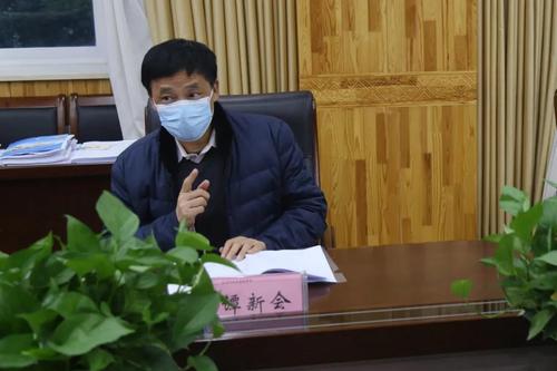 鄭州市回民高級中學特級教師譚新會進行指導